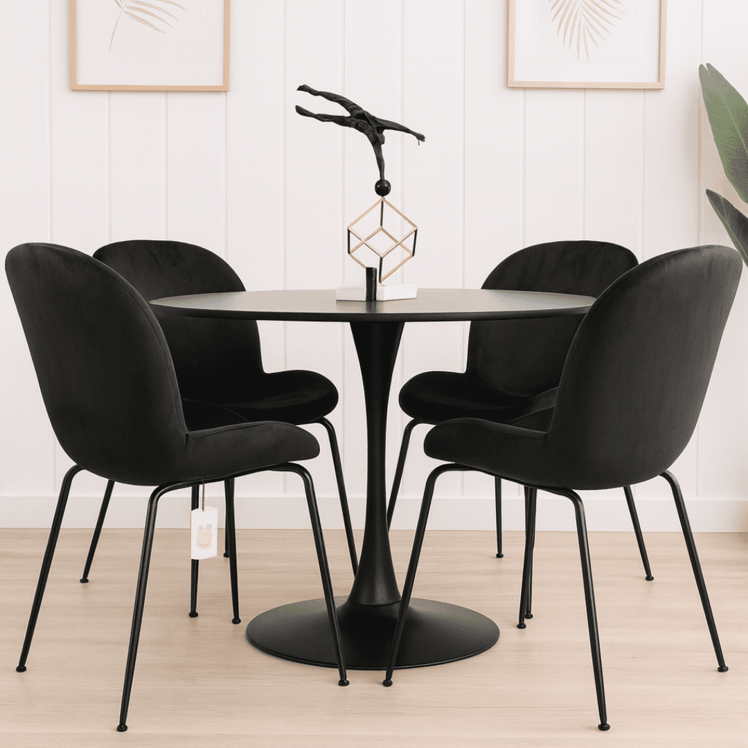 Comedor 4 Personas Mesa Tulip Negra con Sillas Beetle