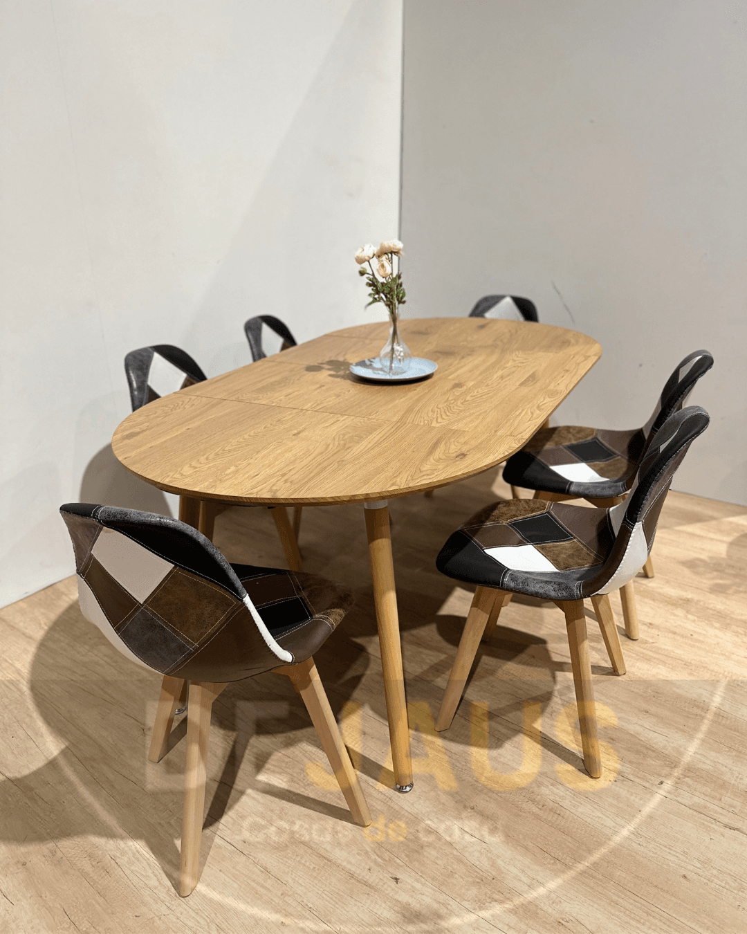 Mesa Expandible Wood con Sillas Davinci