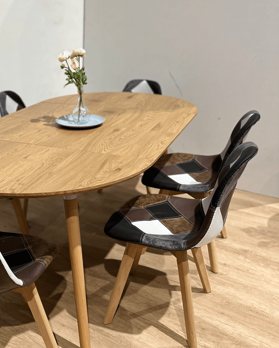 Mesa Expandible Wood con Sillas Davinci