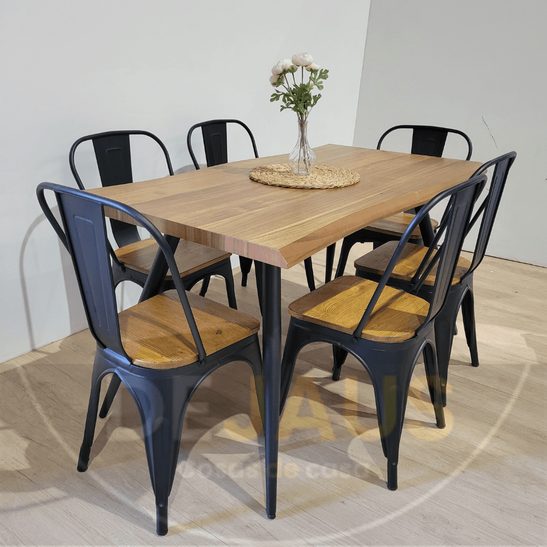 Mesa Rectangular Nordica con 6 Sillas Tolix Madera