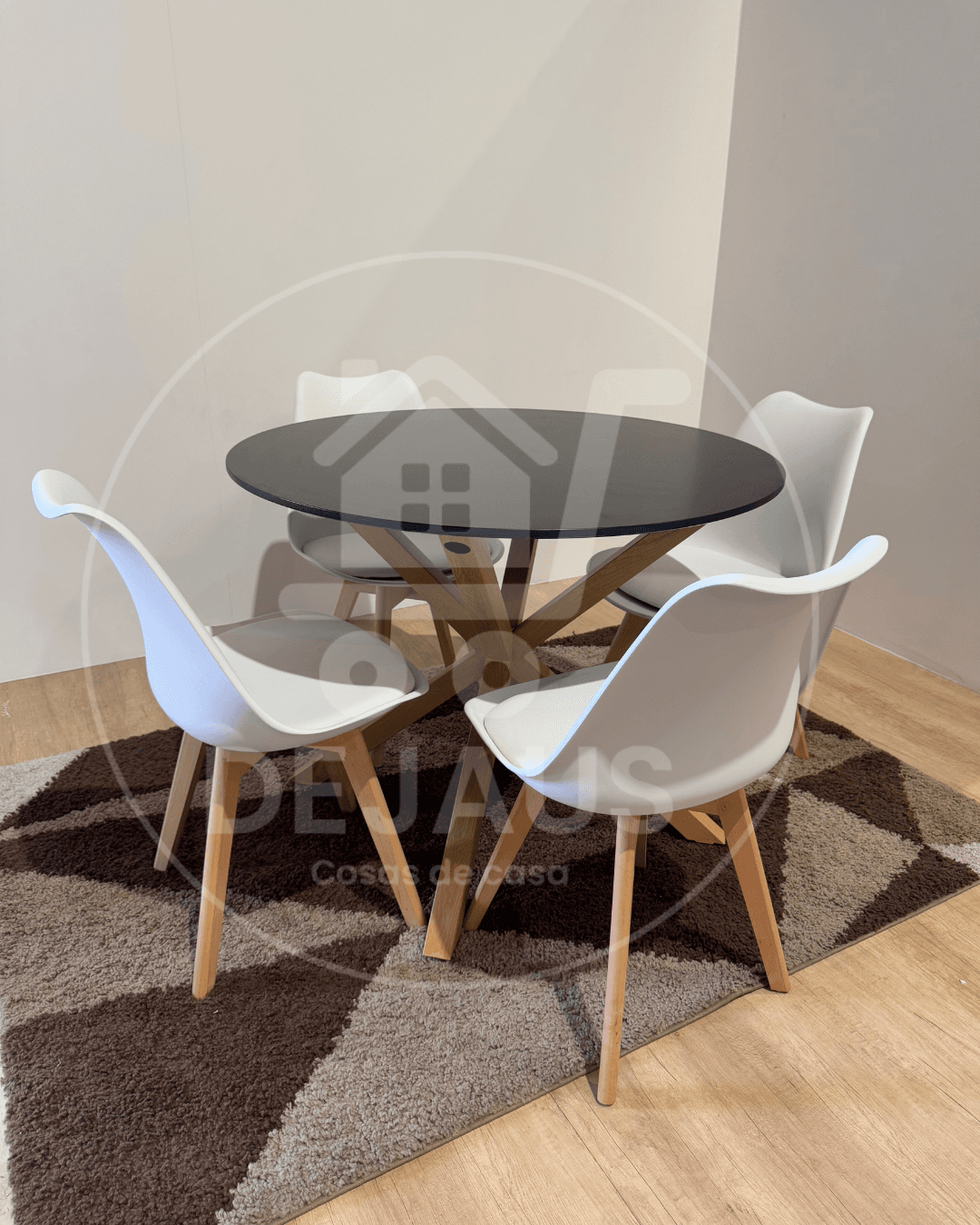 Set de Comedor 4 Personas – Mesa Warwick MDF Negra + Silla Tulip