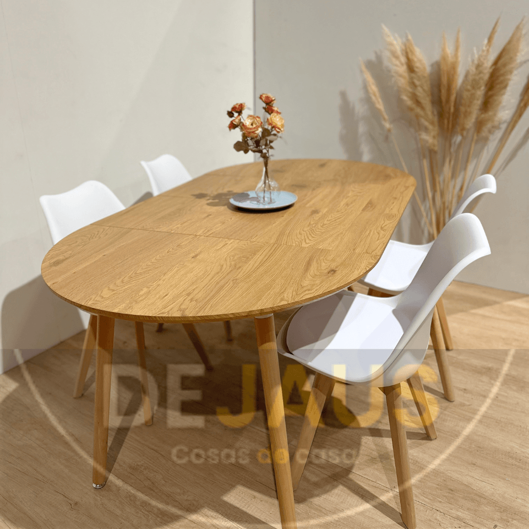 Mesa Expandible Wood con 4 Sillas Tulip