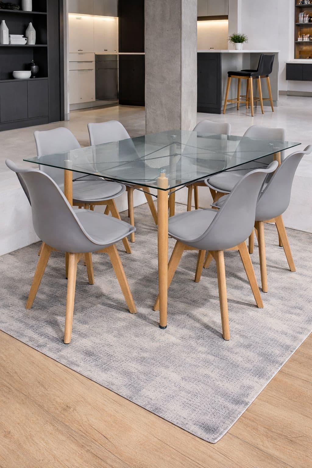Mesa Charles con 6 Sillas Tulip