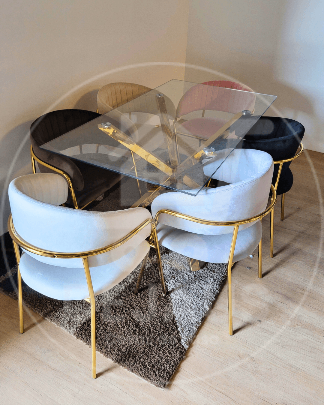 Comedor para 6 Personas Mesa Rectangular Warwick Gold con 6 Sitiales Isa Gold
