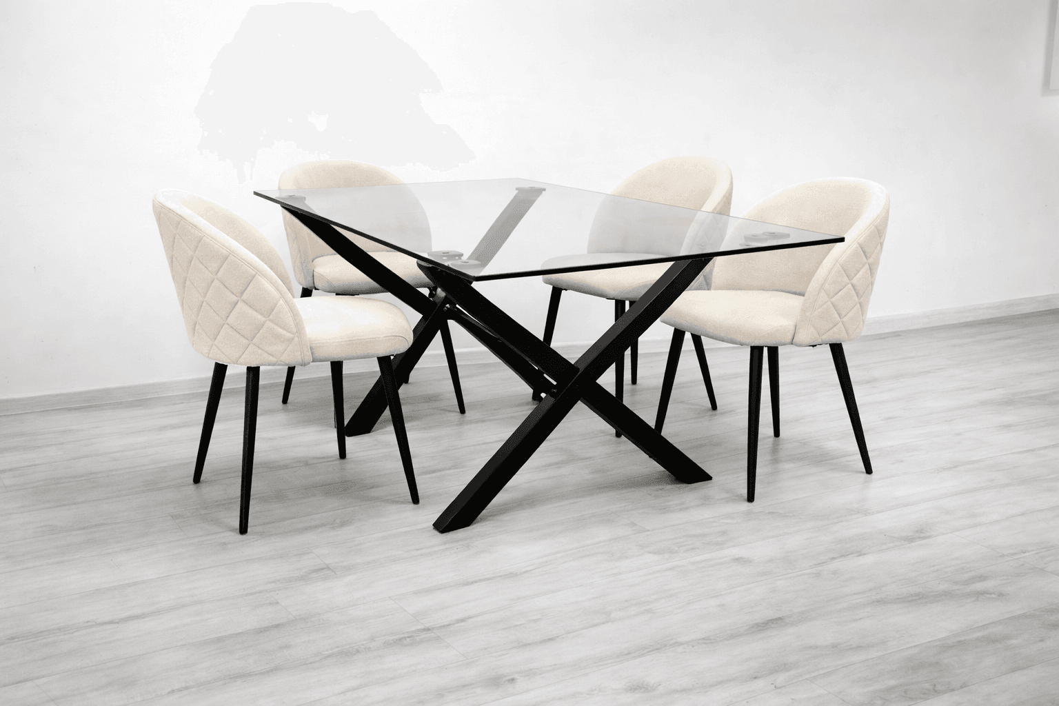 Comedor 4 personas mesa Medlock con Sillas Tokio Lino Black