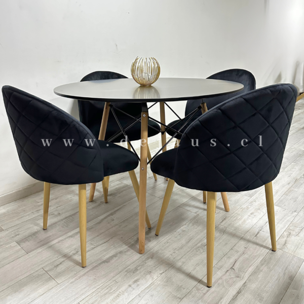 Mesa Eames Negra con 4 Sillas Tokio Felpa Wood