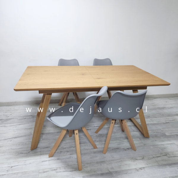 Mesa Expandible Zeus con Sillas Tulip Nord