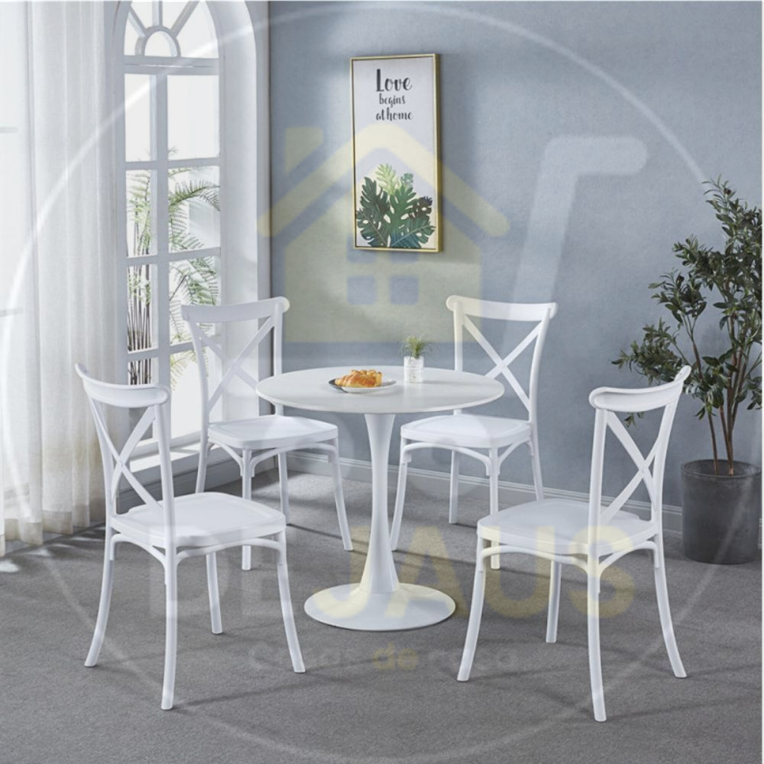 Comedor 4 Personas Mesa Tulip con Sillas Crossback Polipropileno