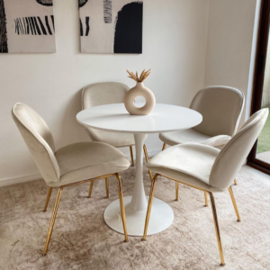 Comedor 4 Personas Mesa Tulip Blanca con Sillas Beetle Gold