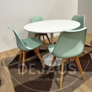 Mesa Tulip MDF con Sillas Tulip Acolchadas