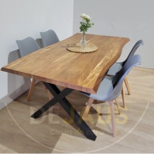 Mesa Rectangular Nordica X con 4 Sillas Tulip