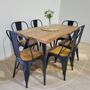 Mesa Rectangular Nordica con 6 Sillas Tolix Madera