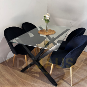 Mesa Rectangular Medlock Black con 4 Sillas Diana Black