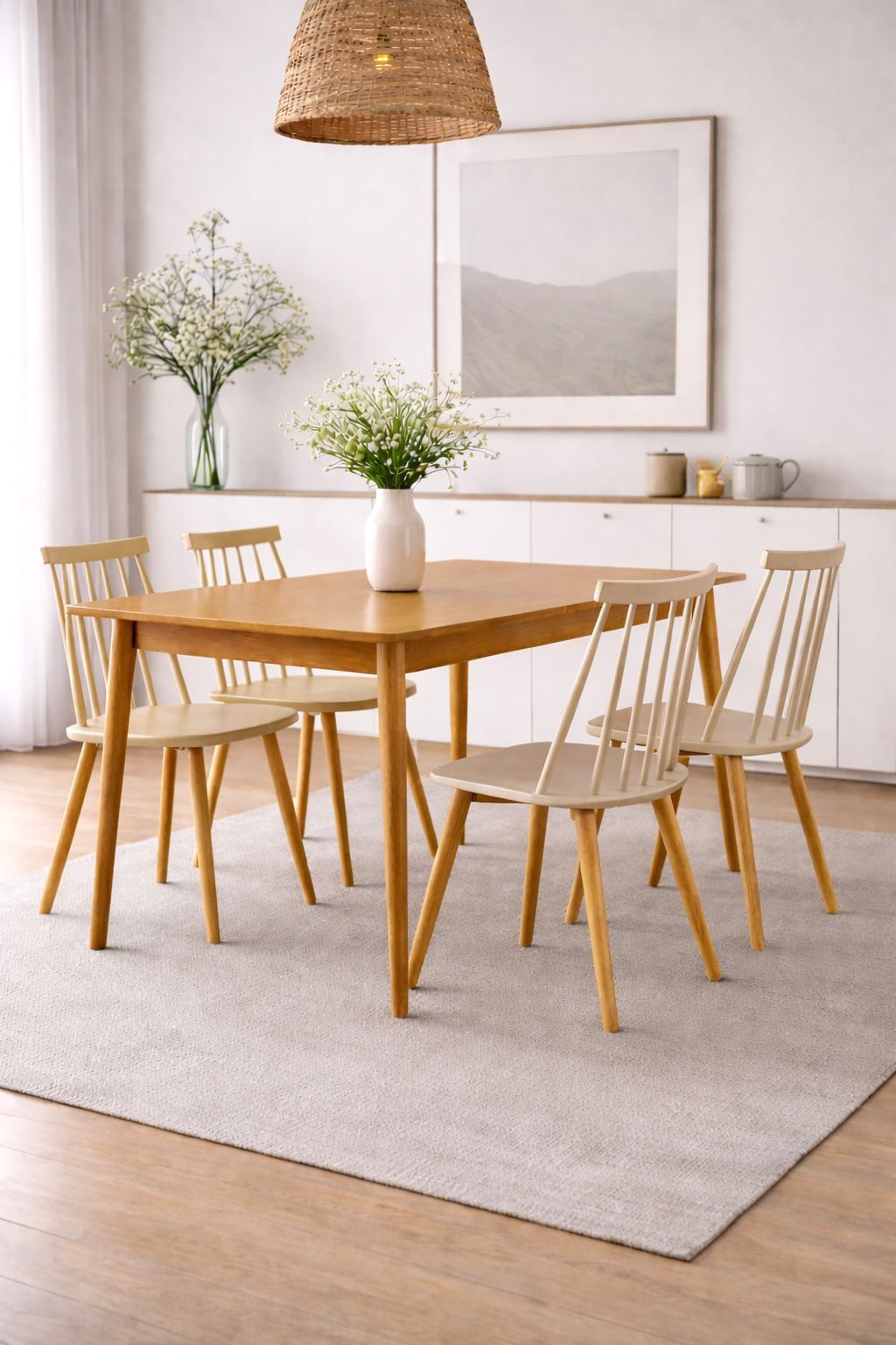 Comedor 4 Personas Mesa Vema Rectangular con 4 Sillas Windsor Reims