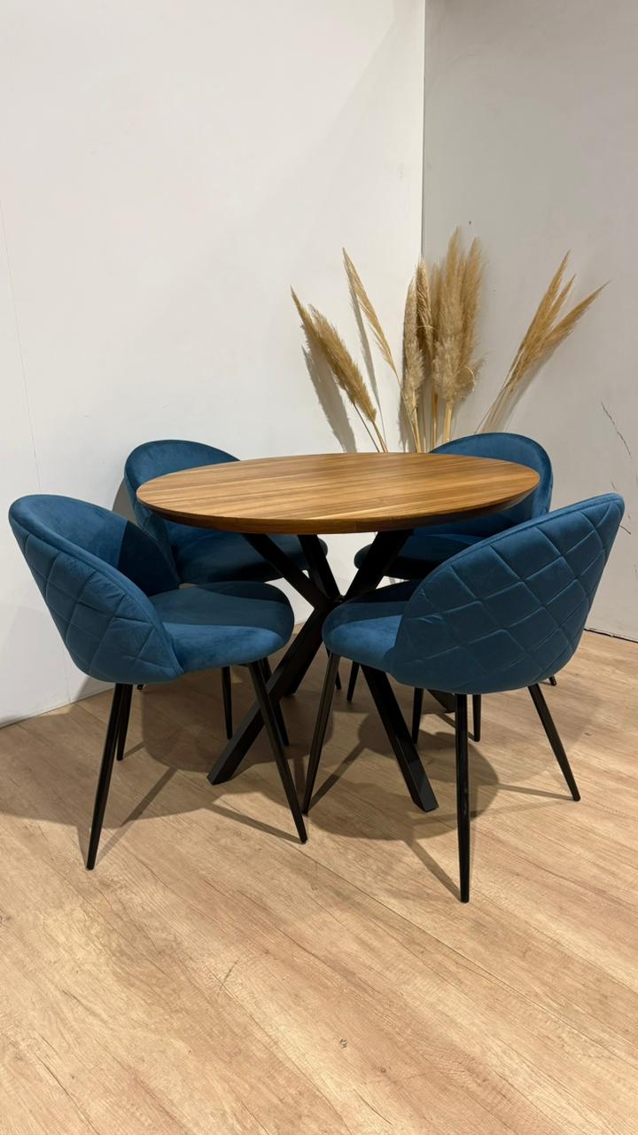 Comedor de Mesa Redonda Nordica X con 4 Sillas Tokio Felpa Black
