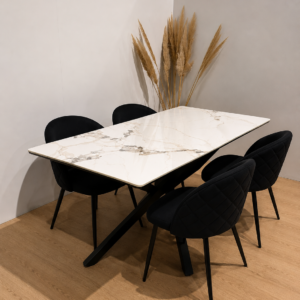 Mesa Rectangular Warwick Stone con 4 Silla Tokio Felpa Black